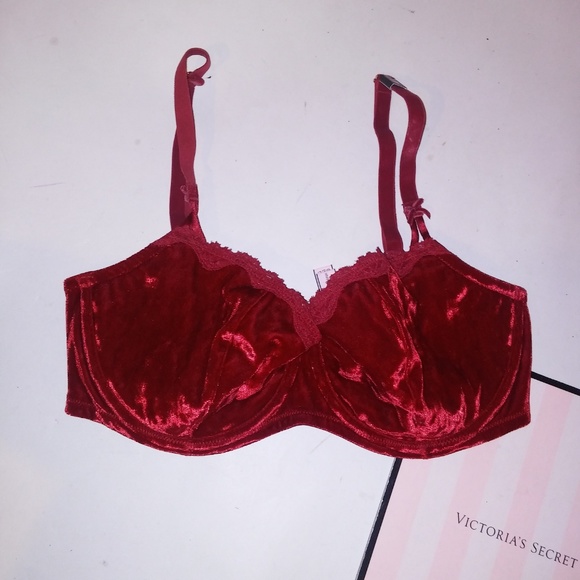 B2G1 Victoria Secret Bra - Picture 5 of 7